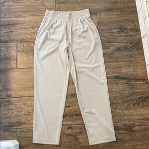 Vuori Villa Ankle Pants. Small.